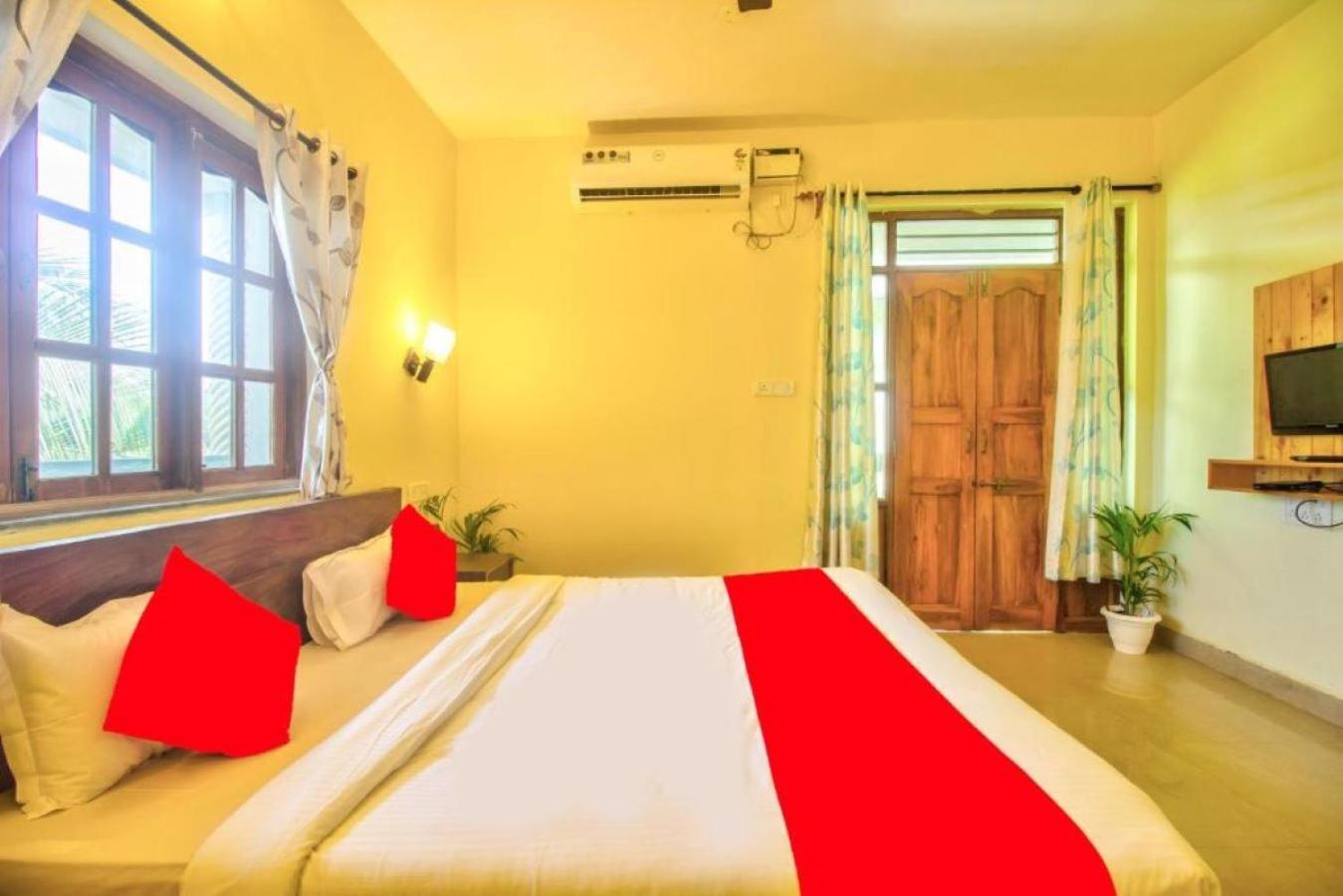 Roseal Water Front Guest house Baga